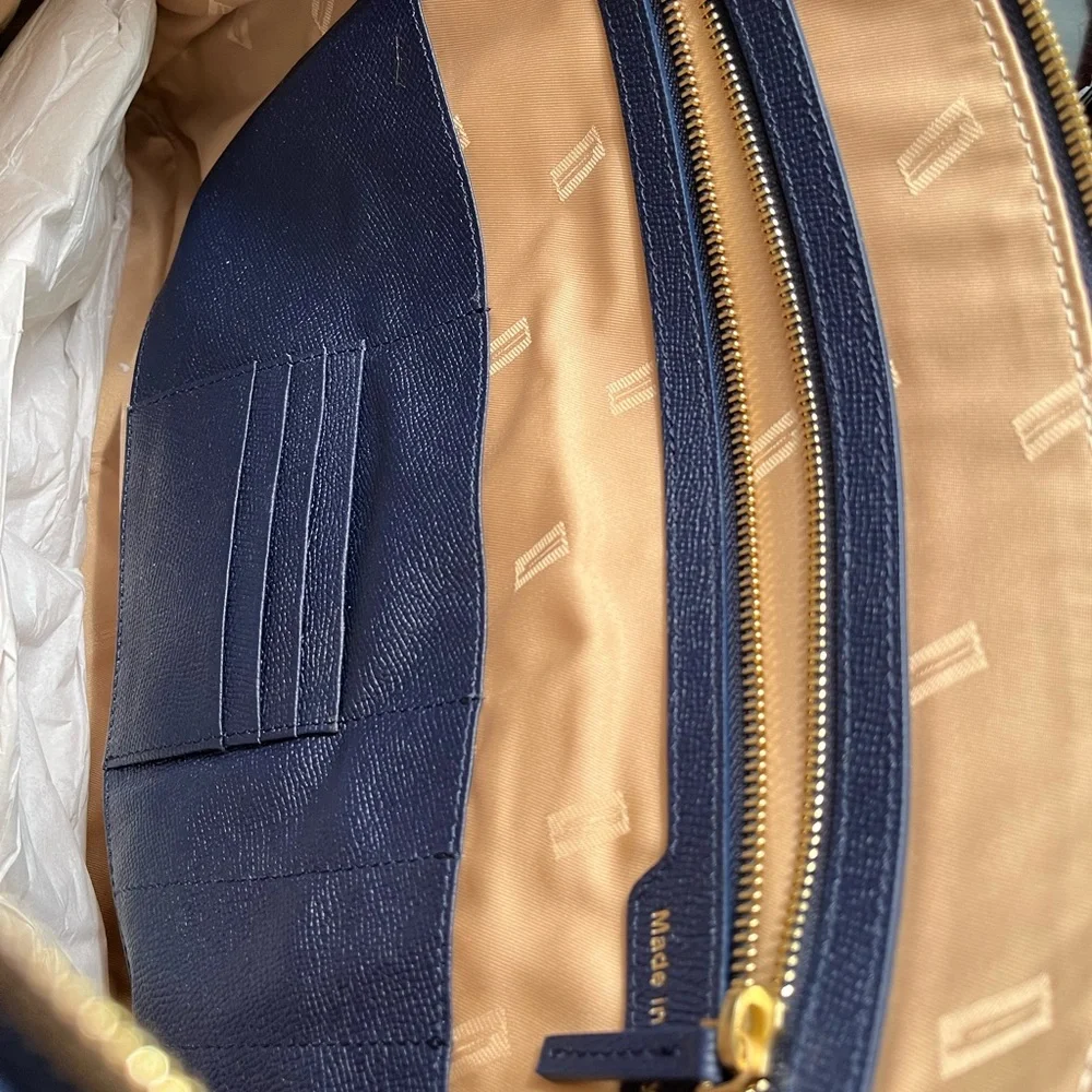 NWOT Hartmann since1877creates luxurious leather travel bags.Navy Slim Briefcase - Picture 12 of 15